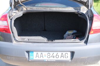 Ranault Megane - 5