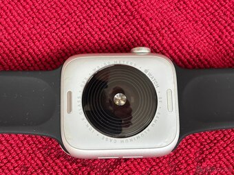 Apple Watch SE 2.gen 44mm strieborné - 5