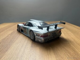 Mercedes-Benz CLK GTR 1:18 Maisto - 5
