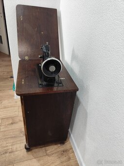 Starí šijací stroj Naumann - 5