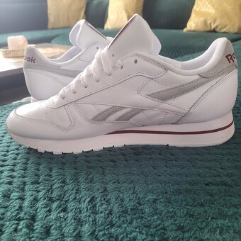 Reebok - 5