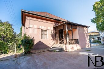 Exkluzívny predaj – veľkorysý rodinný dom pod Trenčianskym h - 5