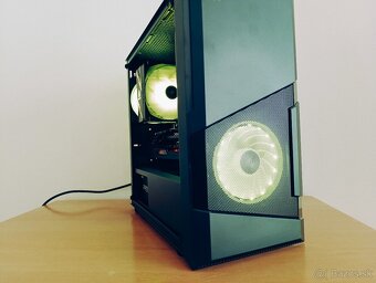 R3 3100,Vega 56 8GB,Herný počítač - 5