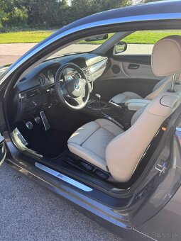 BMW 320d 3 Coupé 2011 - 5