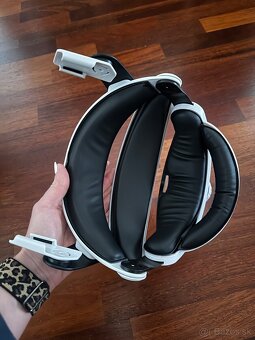 Oculus Quest 2 head set - 5