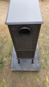 Liatinové kachle Jotul F 606 čierný lak - 5