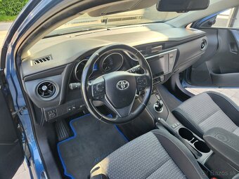 Predam Toyota Auris 1.8 hybrid - 5