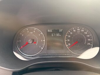 Dacia Sandero - 5
