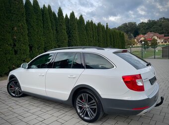 Škoda Superb Scout 2.0 TDI DSG 4x4 170 PS - 5