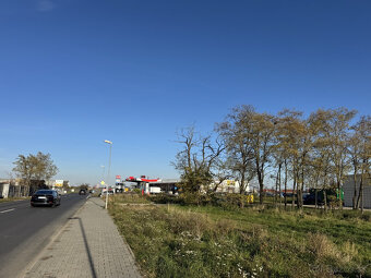 10 árový pozemok pri obchodnom centre v Moste pri BA - 5