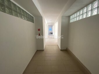 Na prenájom rôzne lukratívne komerčné priestory v multifunkč - 5