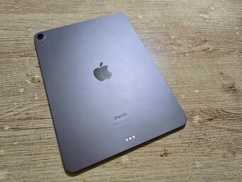 Ipad AIR 5 s procesorom M1 vdaka comu je velmi rychly vhodny - 5
