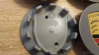 Porsche stredové krytky do kolies 76mm / 65mm - 5