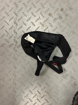 Predám detské chraniče holení + suspenzor - 5