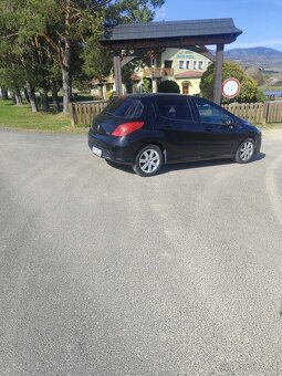 Predám Peugeot 308 1.6 hdi 82kw rv2011 - 5