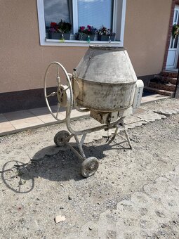 Miešačka na prenájom - 5