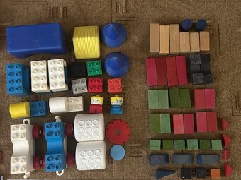 Predám mix stavebnicových dielcov LEGO,LEGO DUPLO, iné - 5