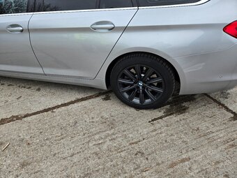 Zimne pneumatiky+hlinikove disky na BMW - 5