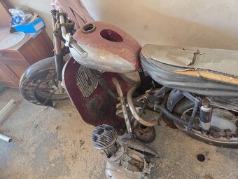 Jawa 250 - 5