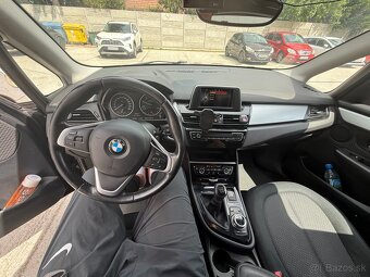 BMW 216 - 5