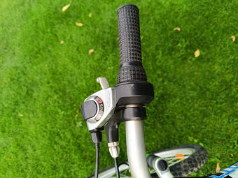 Predám bicykel scott - 5