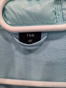 Dievcenska turistická bunda 4F - 5