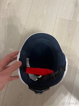 Biela lyžiarska prilba - 5