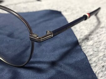 Tommy Hilfiger - 5