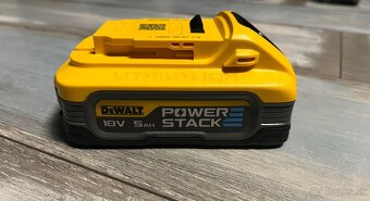 Baterie Dewalt powerstack 5ah - 5