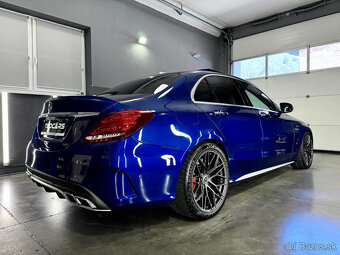 Mercedes-Benz C trieda Sedan C63 S AMG - 5