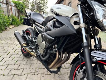 Yamaha XJ6 - 5