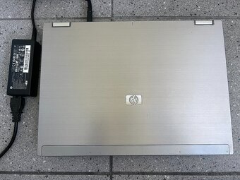 HP Elitebook / Intel P8600 / 4GB RAM / 500GB HDD / 14" - 5