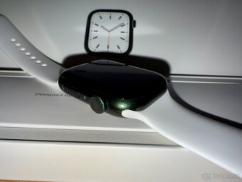 Apple Watch 7 - 45 mm, zelené - 5