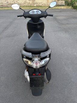 Skúter Piaggio Fly 300 - 5