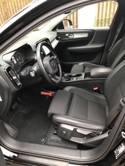 Volvo XC40 benzín + elektro - 5