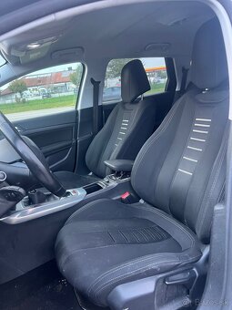 Peugeot 308 - 5