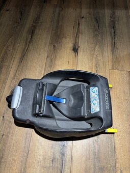 Maxi Cosi CabrioFix + EasyFix isofix zakladna - 5