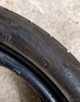 225/45r19 Dunlop SportMaxx - 5