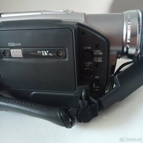Panasonic NV-DS37 kamera na MiniDV kazety - 5
