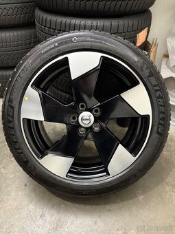 Zimná sada Volvo 5x108 R19 , 245/45/19 Volvo EX30 - 5