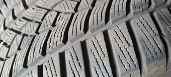 Predám 4ks pekné zimné 225/40r18-92V Good Year - 5