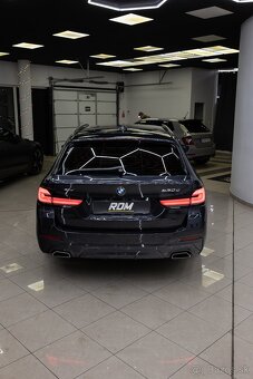 Predám BMW Rad 5 Touring 530d mHEV xDrive - 5
