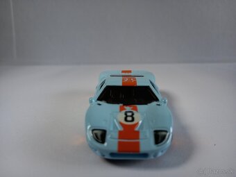 HOT WHEELS - FORD GT40 GULF - POZRI DETAILNÉ FOTO - 5