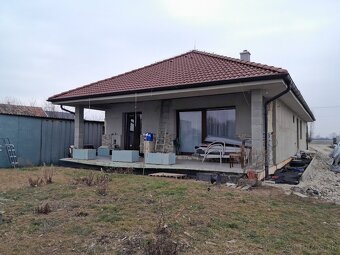 Predaj veľký 4 izbový RD na veľkom pozemku Nitra Zbehy - 5