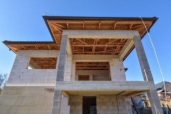 BEDES | Rod.dom v štádiu hrubej stavby, 128m2, pozemok 549m2 - 5