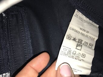 GUESS originál damske kratasy S - 5