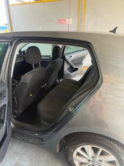 Predám Volkswagen Golf 7 - 5