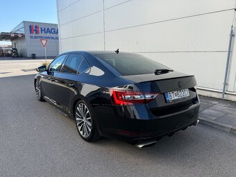ŠKODA SUPERB L&K TSI DSG 4x4 - 5