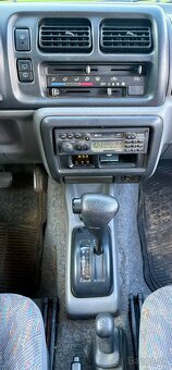 Suzuki Jimny 1.3i - 5