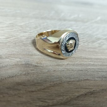 Zlatý pánsky prsteň Versace - 5
